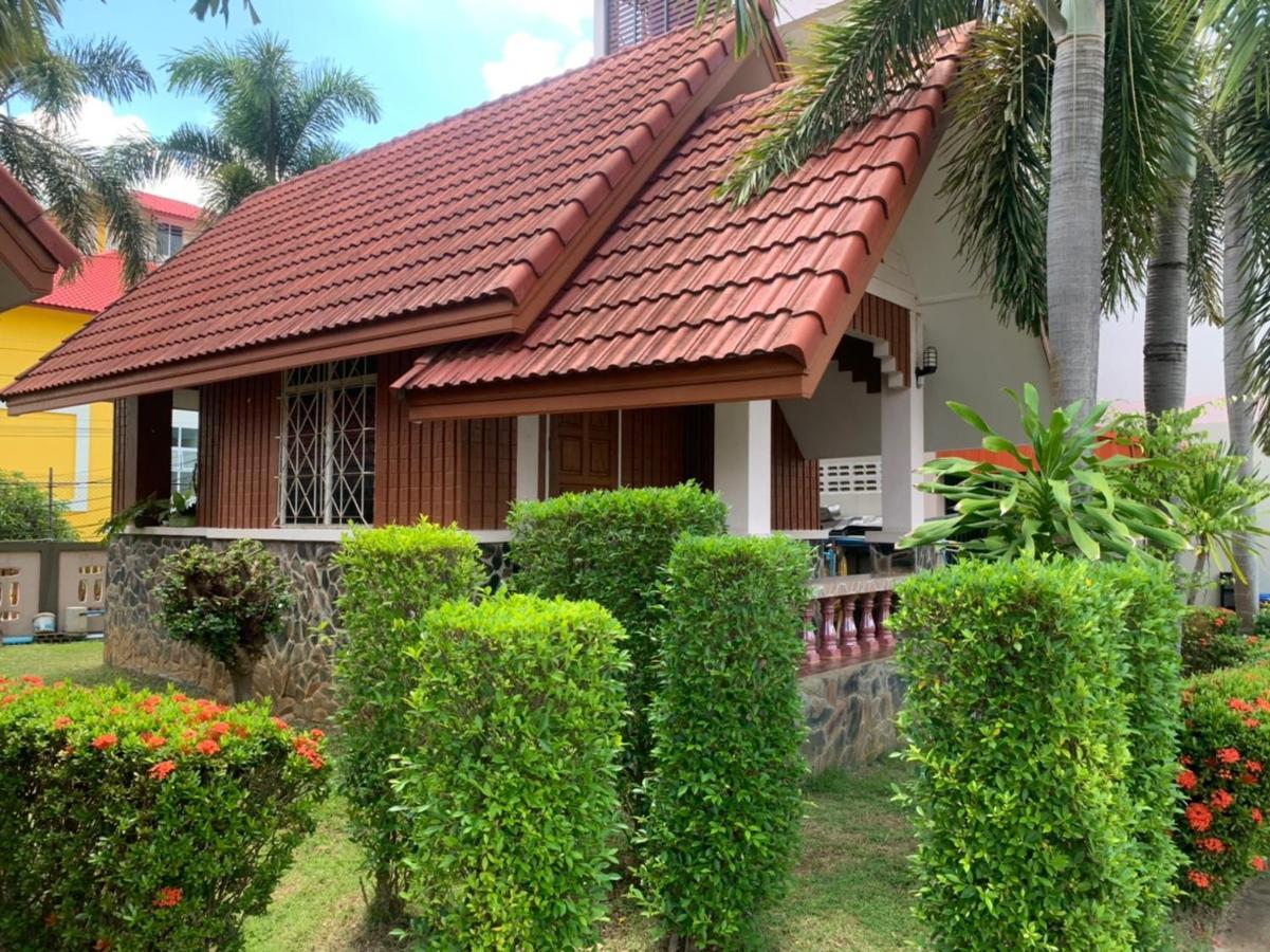 Bunraksa Resort Hotel Kamphaeng Phet Exterior foto
