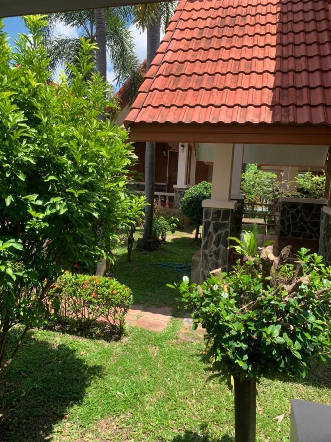 Bunraksa Resort Hotel Kamphaeng Phet Exterior foto