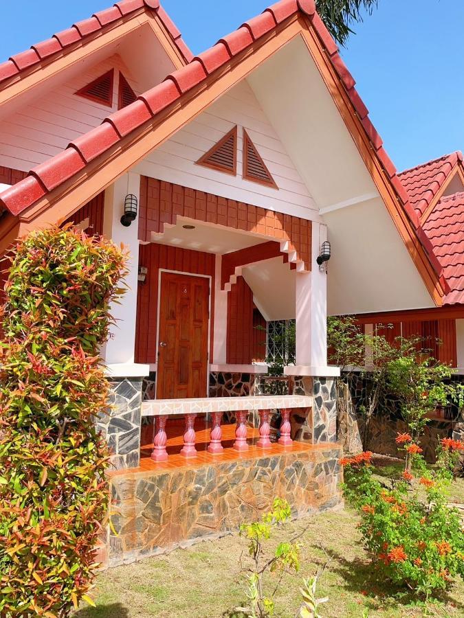 Bunraksa Resort Hotel Kamphaeng Phet Exterior foto
