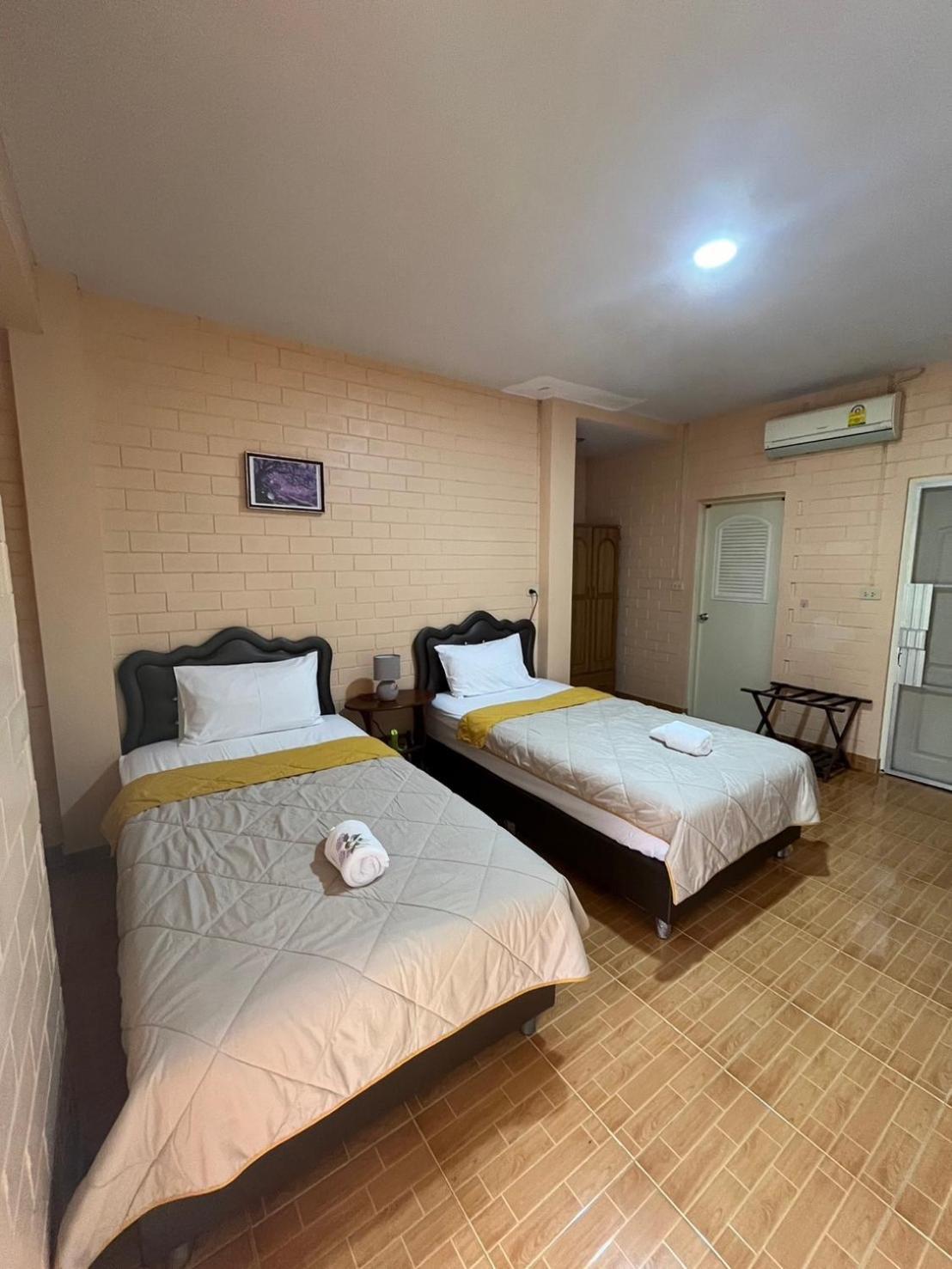 Bunraksa Resort Hotel Kamphaeng Phet Exterior foto